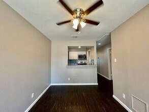 7315 Housman, Unit A in Houston, TX - Building Photo - Building Photo