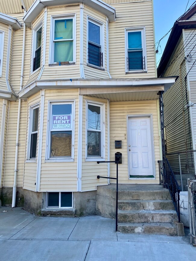 114 Marshall St in Elizabeth, NJ - Building Photo - Building Photo
