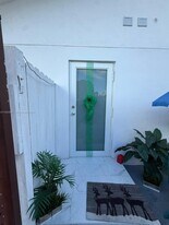 2410 SW 143rd Ct in Miami, FL - Building Photo