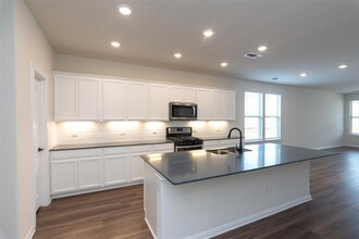 232 Bella Luna Way in Liberty Hill, TX - Foto de edificio - Building Photo