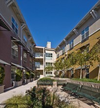 Riverwood Place in Santa Clara, CA - Foto de edificio - Building Photo