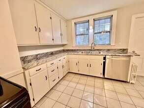 20-22 Randall Ave, Unit 1 in Weymouth, MA - Building Photo - Building Photo
