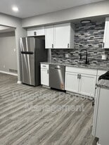 708 NE Ball Dr in Lee's Summit, MO - Building Photo