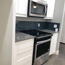 926 W Baker St in Denison, TX - Building Photo - Building Photo