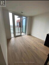 8 Tippett Rd in Toronto, ON - Building Photo - Building Photo