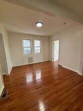 652 S 11th St, Unit 1 in Newark, NJ - Building Photo - Building Photo