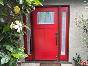 1019 Camino Real in Redondo Beach, CA - Building Photo - Building Photo