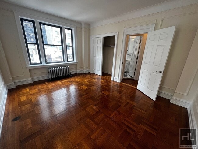 West 55th Street, Unit 7C in New York, NY - Building Photo - Building Photo