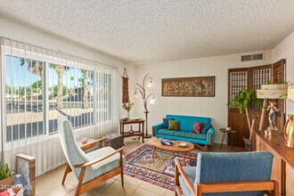 12728 N 40th Pl in Phoenix, AZ - Building Photo - Building Photo