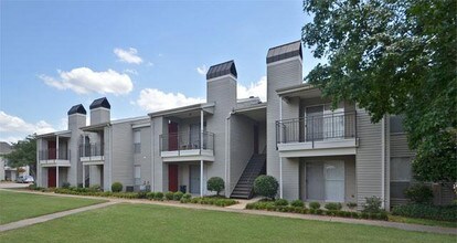 MILLICENT CROSSING in Shreveport, LA - Building Photo - Building Photo
