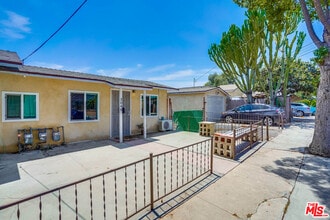 3046 Chadwick Dr in Los Angeles, CA - Building Photo - Building Photo