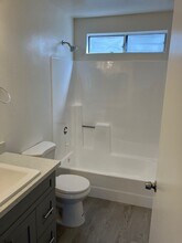 500 S 3rd St, Unit #B in Burbank, CA - Foto de edificio - Building Photo