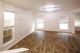 19334 Strathmore Pl Ln in Katy, TX - Foto de edificio - Building Photo