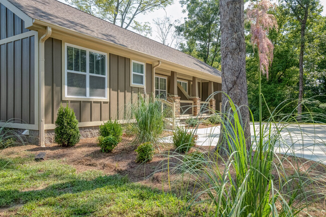 1609 16th Street Southeast in Cullman, AL - Foto de edificio - Building Photo