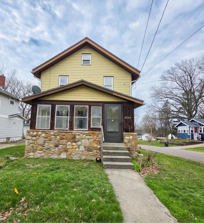 property at 2044 18th St SW