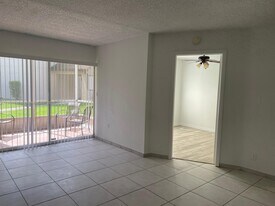 13942 SW 91st Terrace in Miami, FL - Building Photo