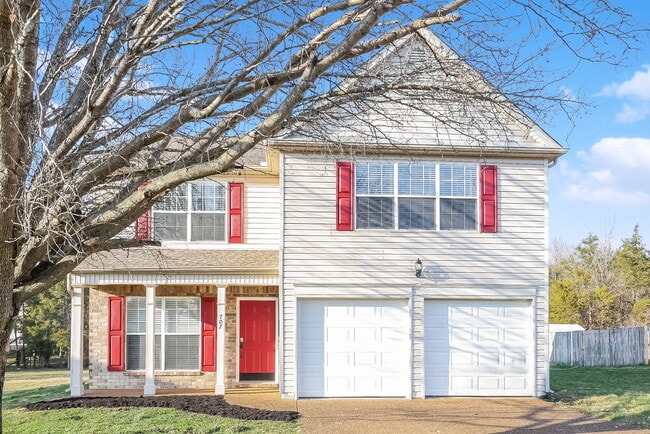 property at 707 Bob White Ct