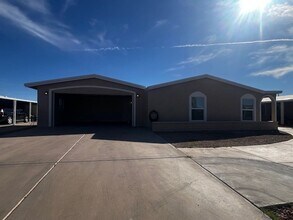 9517 E Navajo Dr in Sun Lakes, AZ - Building Photo - Building Photo