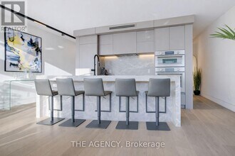 75 Portland St in Toronto, ON - Building Photo - Building Photo