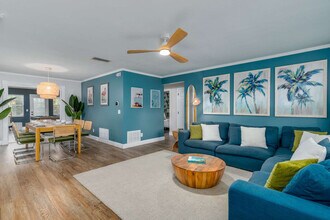 1596 Idle Dr NE, Unit ID1379462P in Clearwater, FL - Foto de edificio - Building Photo