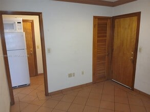 3127 Coral Wy in Coral Gables, FL - Building Photo - Building Photo