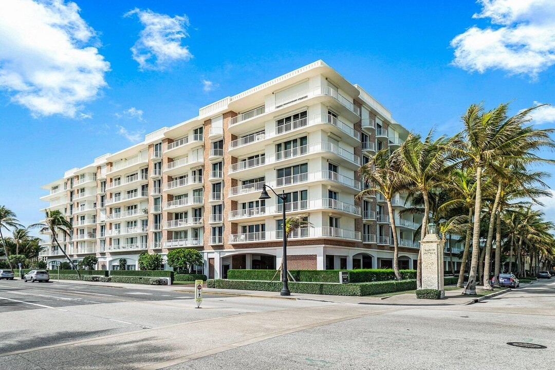 100 Worth Ave in Palm Beach, FL - Building Photo