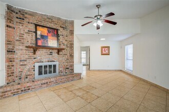 6839 Tara Dr in Richmond, TX - Building Photo - Building Photo