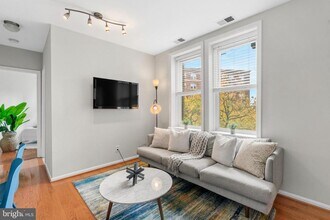 2001 16th St NW in Washington, DC - Building Photo - Building Photo