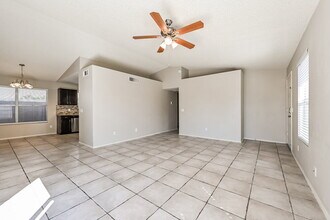 4713 W Menadota Dr in Glendale, AZ - Building Photo - Building Photo