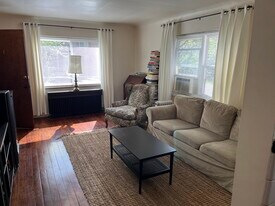 6321 Girard Ave, Unit #1 in Cincinnati, OH - Building Photo