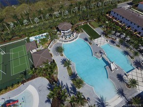 7805 NW 104th Ave-Unit -35 in Doral, FL - Building Photo - Building Photo