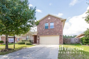 32331 Hunter Park Ct in Conroe, TX - Building Photo