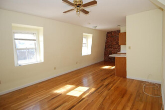 1213 Adams St, Unit 3 in Boston, MA - Building Photo - Building Photo