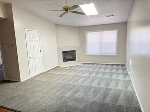 1414 Croxton Ave in Bloomington, IL - Building Photo - Building Photo