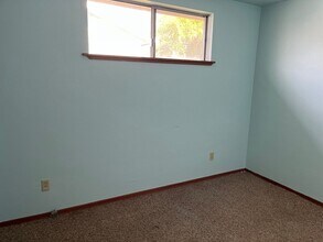 3208 W Viola Ave in Yakima, WA - Building Photo - Building Photo