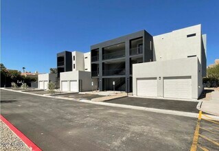 12412 N Saguaro Blvd-Unit -202 in Fountain Hills, AZ - Building Photo - Building Photo