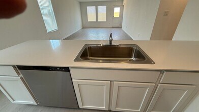 242 Tahoe Ave in New Braunfels, TX - Building Photo - Building Photo