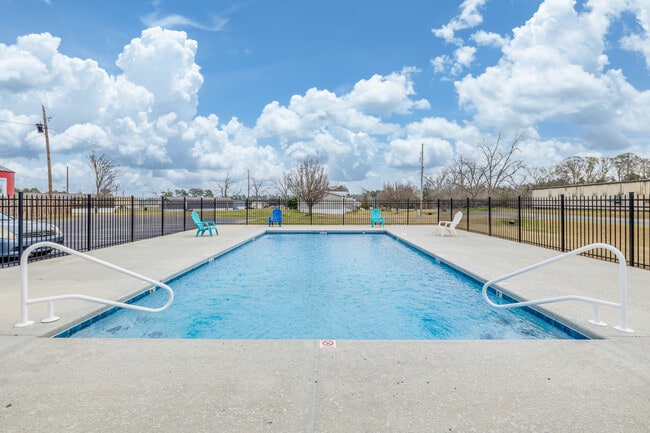 Crumley Farms MHC in Enigma, GA - Building Photo - Other