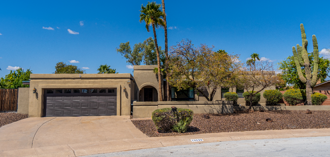 10626 N 41st St in Phoenix, AZ - Building Photo - Building Photo