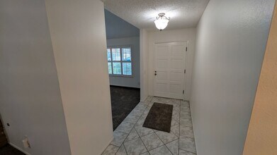 2700 Lexington Pl in Riverside, CA - Building Photo - Building Photo