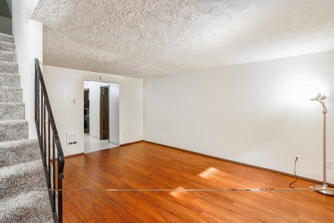 4311 Plomondon St, Unit 2 in Vancouver, WA - Building Photo - Building Photo