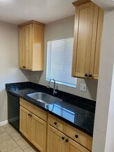 2112 L St in Antioch, CA - Foto de edificio - Building Photo