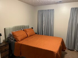 1098 Deshon Trail in Lithonia, GA - Building Photo