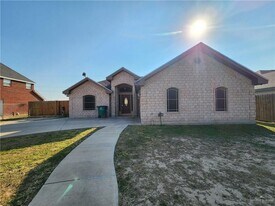 15 Loma Linda Cir S in Palmview, TX - Building Photo