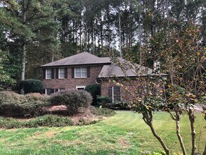 113 Burnham Rise in Peachtree City, GA - Foto de edificio - Building Photo