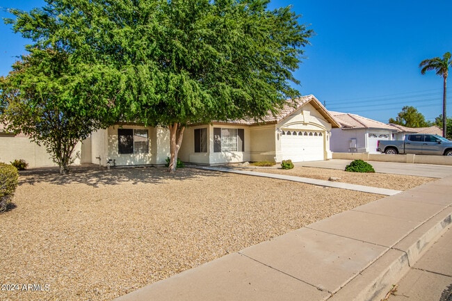 831 N Swallow Ln in Gilbert, AZ - Building Photo - Building Photo