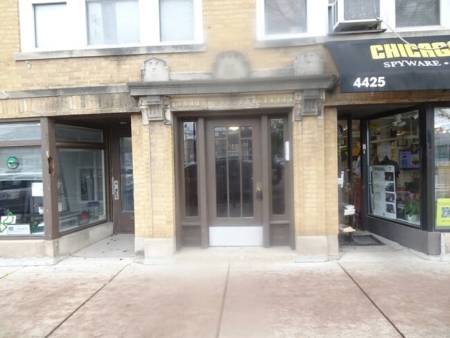 property at 4423 W Irving Park Rd
