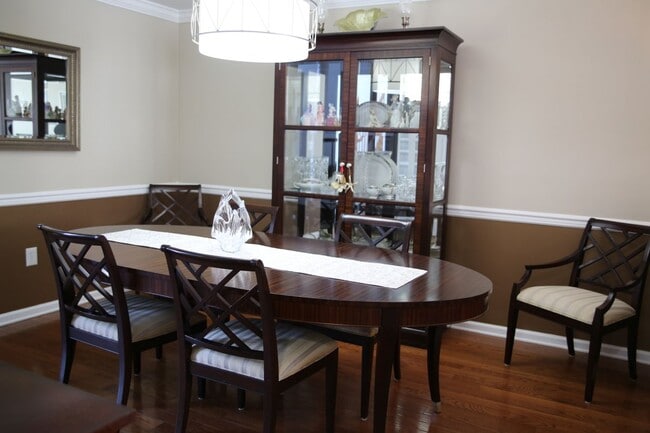 18 Rosewood Ct in Haledon, NJ - Building Photo - Building Photo