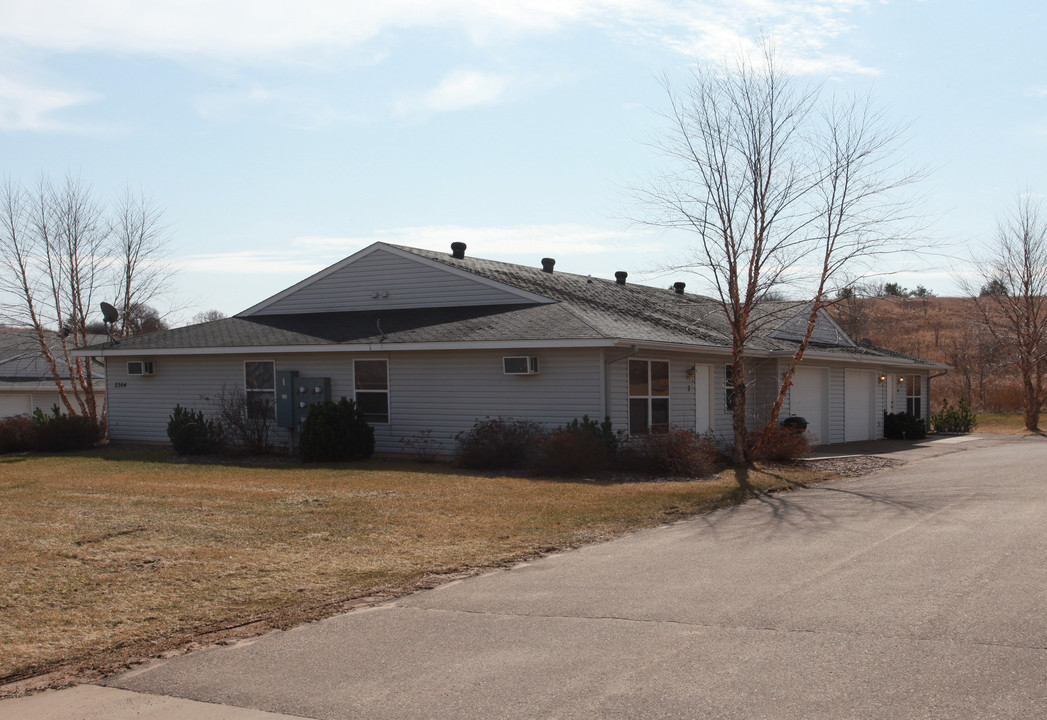 2304-2324 11th Ave in Menomonie, WI - Building Photo