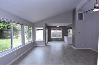 2915 Becket St in Pearland, TX - Building Photo - Building Photo